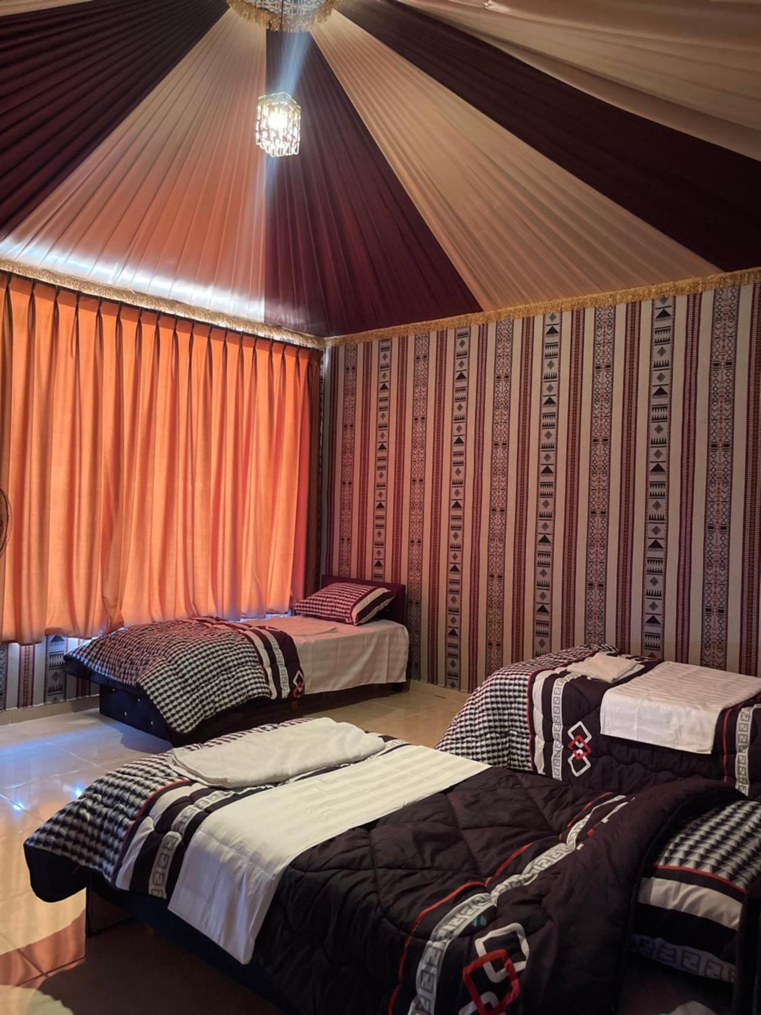 Wadi Rum Camp Екстер'єр фото