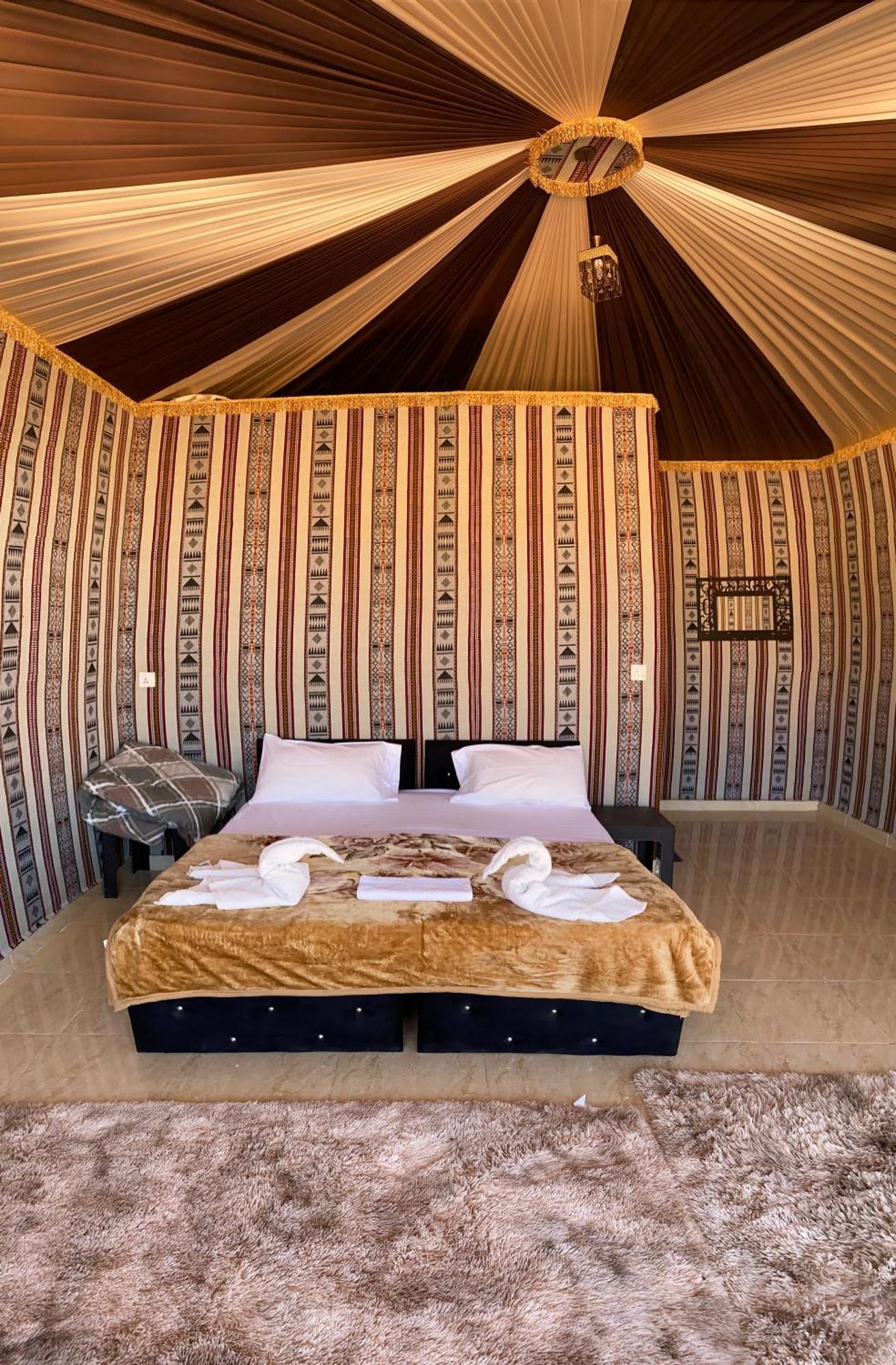 Wadi Rum Camp Екстер'єр фото